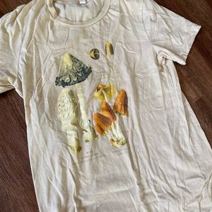 Mushroom tee